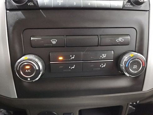 Used 2017 Nissan Frontier SV image 22