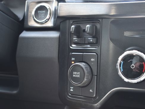 New 2025 Ford F350 Lariat w/ Lariat Ultimate Package image 17