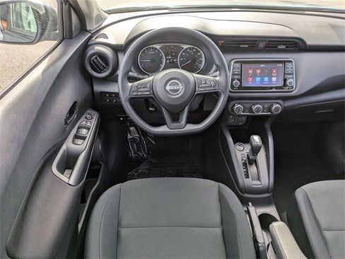 New 2025 Nissan Kicks Play S image 28