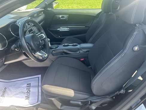 Used 2017 Ford Mustang Coupe image 17
