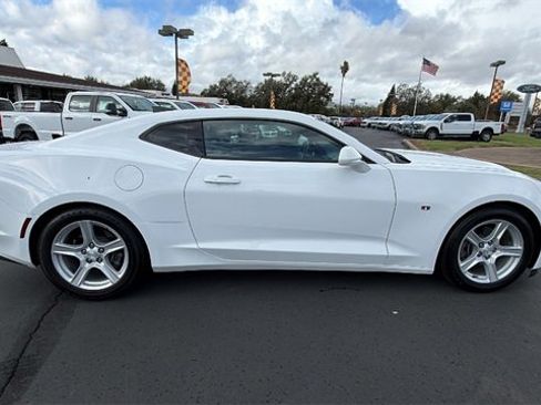 Used 2024 Chevrolet Camaro LT w/ Technology Package image 3