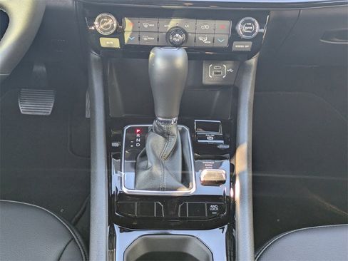 Used 2026 Jeep Compass Limited image 19