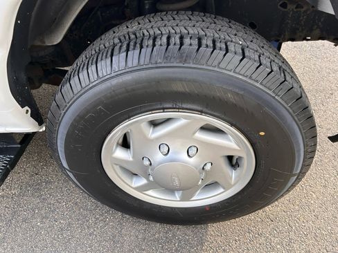 Used 2012 Ford E-250 and Econoline 250 Extended w/ PWR Group image 8