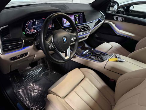 Used 2019 BMW X5 xDrive40i w/ Convenience Package AWD/4WD image 3