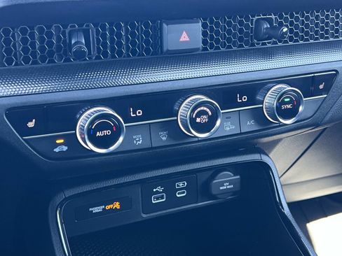 Used 2025 Honda CR-V Sport image 14