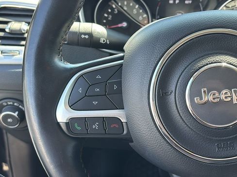 Used 2020 Jeep Compass Latitude w/ Cold Weather Group AWD/4WD image 17