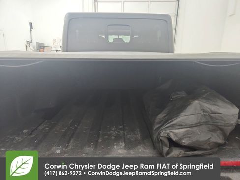 Used 2022 Jeep Gladiator Sport image 29