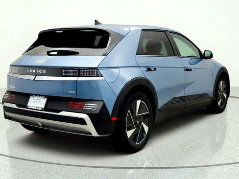 Used 2025 Hyundai Ioniq 5 SE AWD/4WD image 5