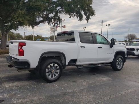Used 2025 Chevrolet Silverado 2500 Custom w/ Custom Value Package image 4