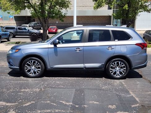 Used 2018 Mitsubishi Outlander SE AWD/4WD image 2