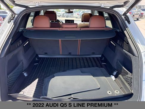 Used 2022 Audi Q5 e Premium w/ Convenience Package image 12