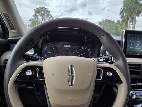 Used 2022 Lincoln Corsair FWD image 16