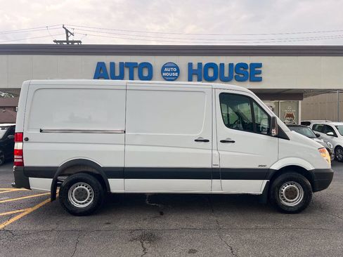 Used 2012 Mercedes-Benz Sprinter 2500 w/ Premium Pkg image 10