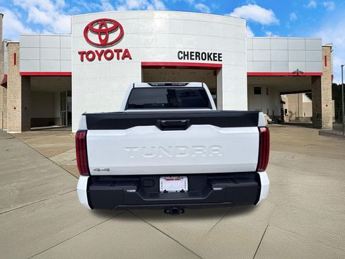 Used 2025 Toyota Tundra SR5 w/ SR5 Premium Package AWD/4WD image 6