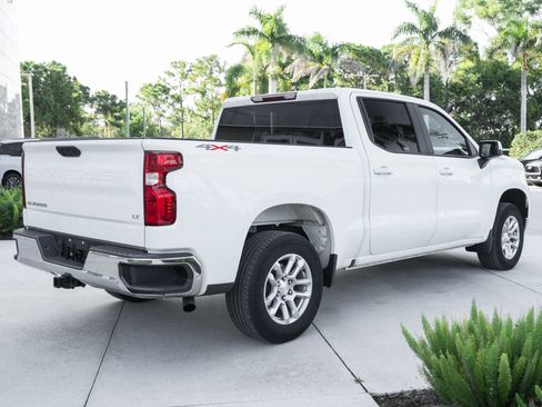 Used 2023 Chevrolet Silverado 1500 LT AWD/4WD image 10