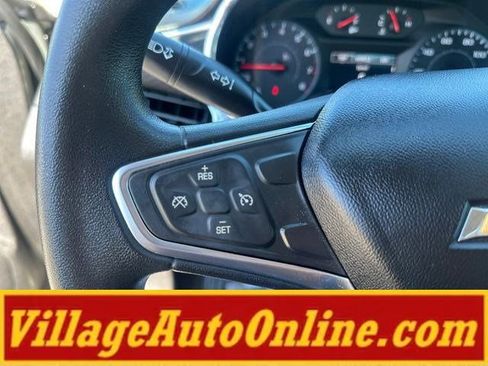 Used 2017 Chevrolet Malibu LT FWD image 28
