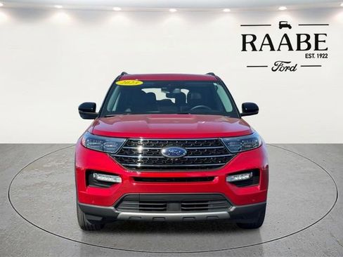 Used 2023 Ford Explorer XLT w/ Equipment Group 202A AWD/4WD image 2