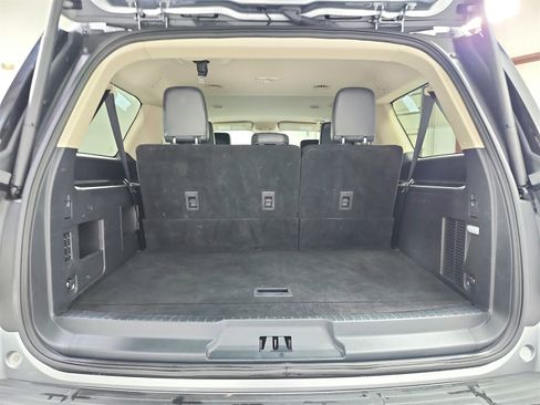 Used 2024 Ford Expedition Max XLT image 45