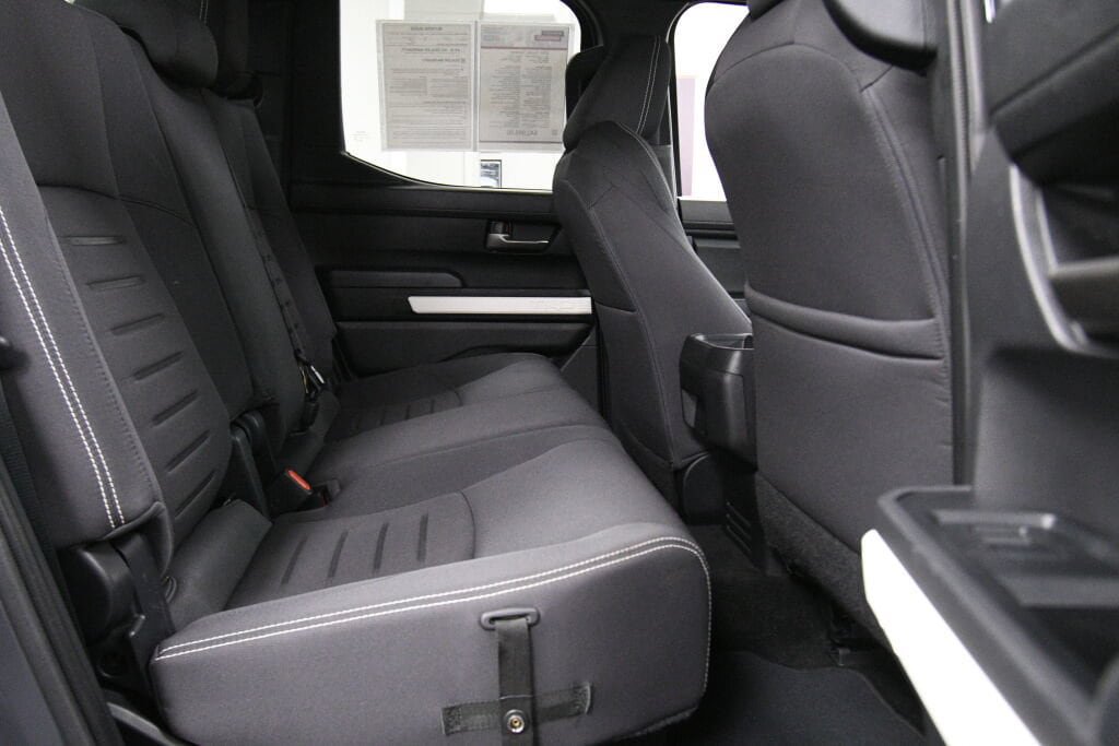 Used 2024 Toyota Tacoma TRD Off-Road AWD/4WD image 30