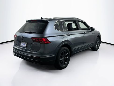 Used 2023 Volkswagen Tiguan SE AWD/4WD image 5