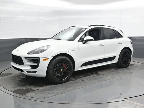 Used 2018 Porsche Macan GTS w/ Premium Package Plus AWD/4WD image 8