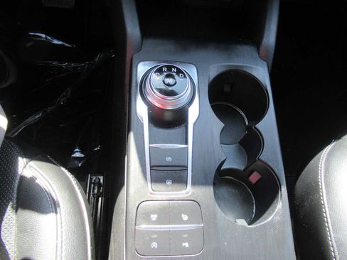 Used 2020 Ford Escape Titanium AWD/4WD image 24