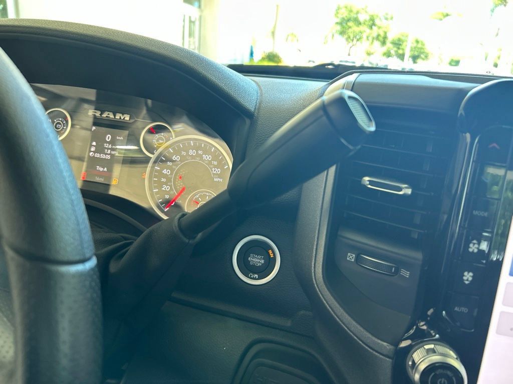 Used 2025 RAM 3500 Tradesman AWD/4WD image 9