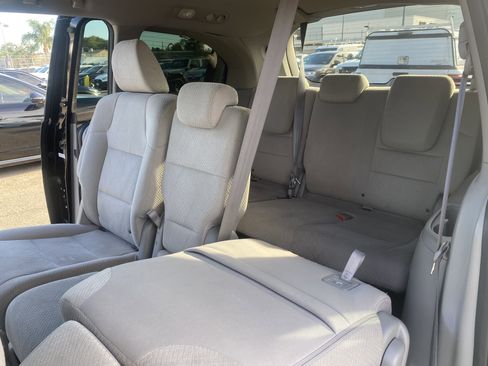 Used 2016 Honda Odyssey SE image 15