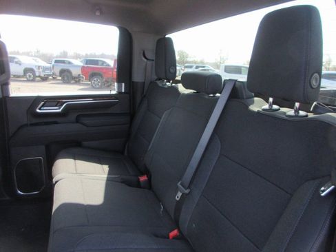 New 2026 GMC Sierra 2500 SLE w/ SLE Value Package; AWD/4WD image 15