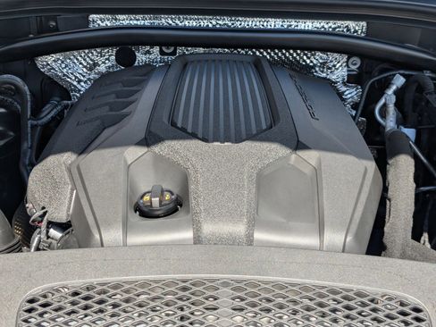 New 2026 Porsche Macan image 30