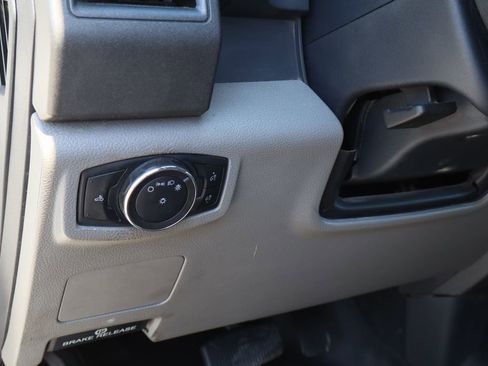 Used 2022 Ford F250 XL w/ Power Equipment Group image 12