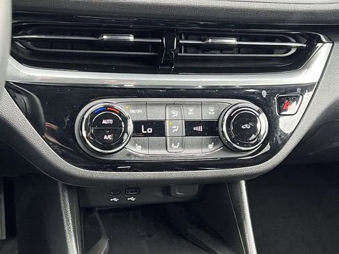 Used 2024 Buick Envista Sport Touring w/ Convenience I Package FWD image 25