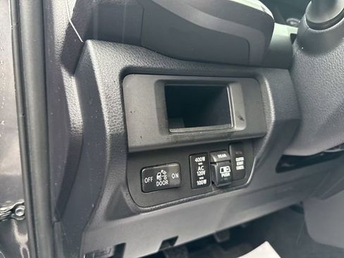 Used 2017 Toyota Tacoma TRD Sport w/ Tow Package image 26