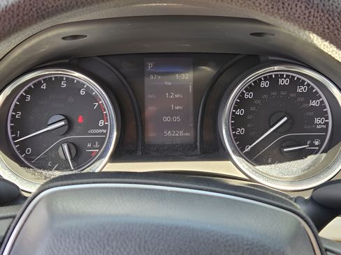 Used 2019 Toyota Camry LE FWD image 19