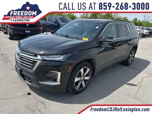 Used 2023 Chevrolet Traverse LT w/ LT Premium Package image 1