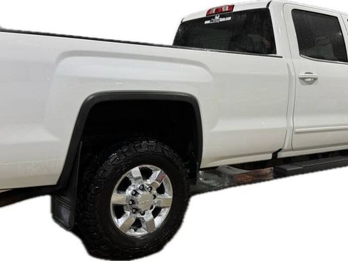 Used 2018 GMC Sierra 2500 SLE w/ SLE Fleet Preferred Package AWD/4WD image 2
