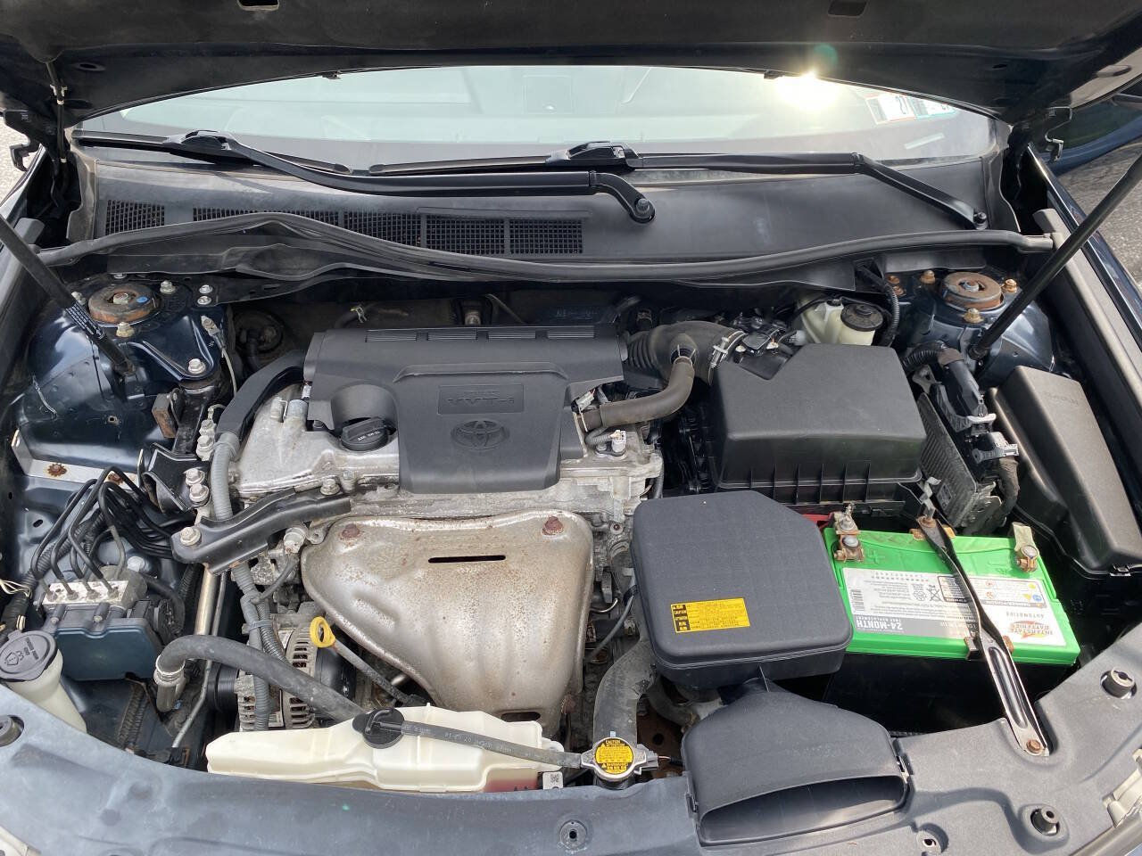 Used 2014 Toyota Camry SE FWD image 32
