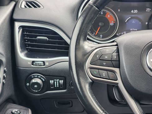 Used 2019 Jeep Cherokee Limited AWD/4WD image 12