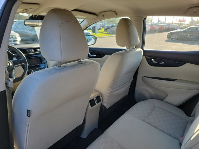 Used 2020 Nissan Rogue Sport SV AWD/4WD image 16