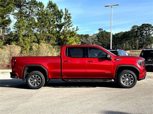 Used 2024 GMC Sierra 1500 AT4 w/ Technology Package image 9