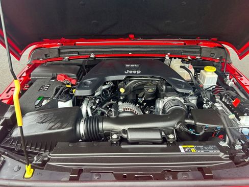 Used 2020 Jeep Gladiator Overland image 29