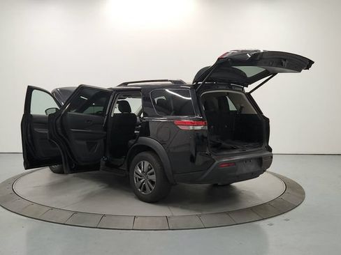 Used 2025 Nissan Pathfinder SV AWD/4WD image 13