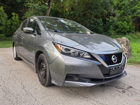 Used 2019 Nissan Leaf S w/ S Charge Package FWD image 6