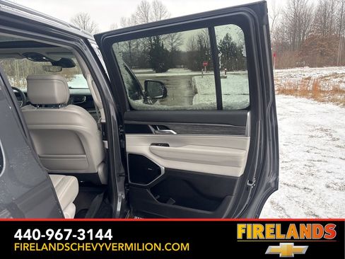 Used 2022 Jeep Wagoneer Series III w/ Premium Group I image 36