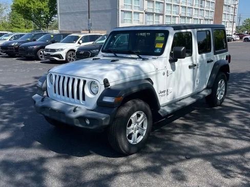 Used 2018 Jeep Wrangler Unlimited Sport S AWD/4WD image 2