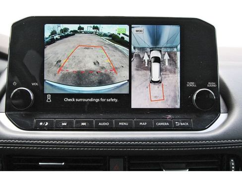 Certified 2022 Nissan Rogue Platinum w/ Head-Up Display Package FWD image 23
