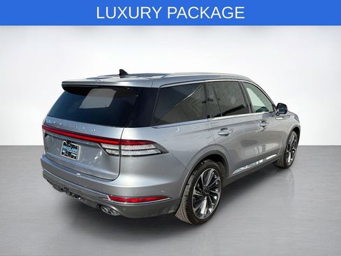 Used 2022 Lincoln Aviator Reserve w/ Equipment Group 201A image 3