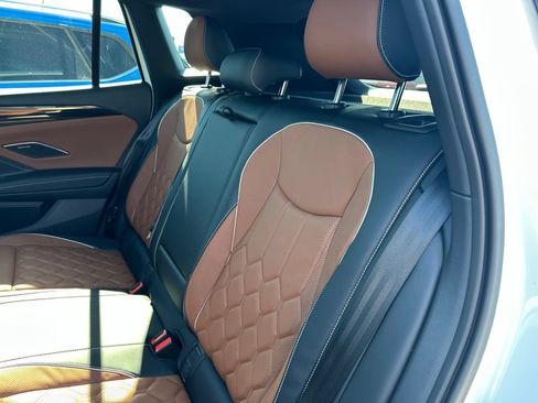 Certified 2025 Volkswagen Tiguan SEL R-Line AWD/4WD image 25