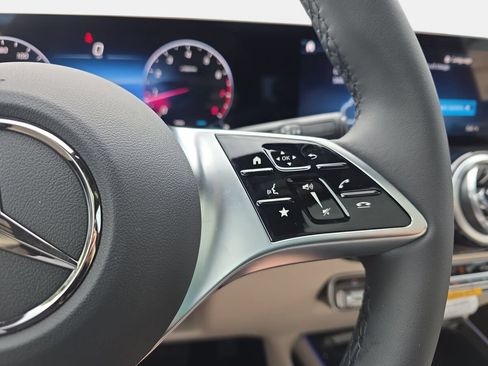 New 2026 Mercedes-Benz GLA 250 image 18