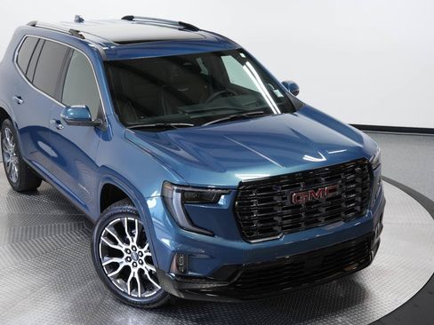 Used 2026 GMC Acadia Denali Ultimate w/ LPO, Floor Liner Package AWD/4WD image 56